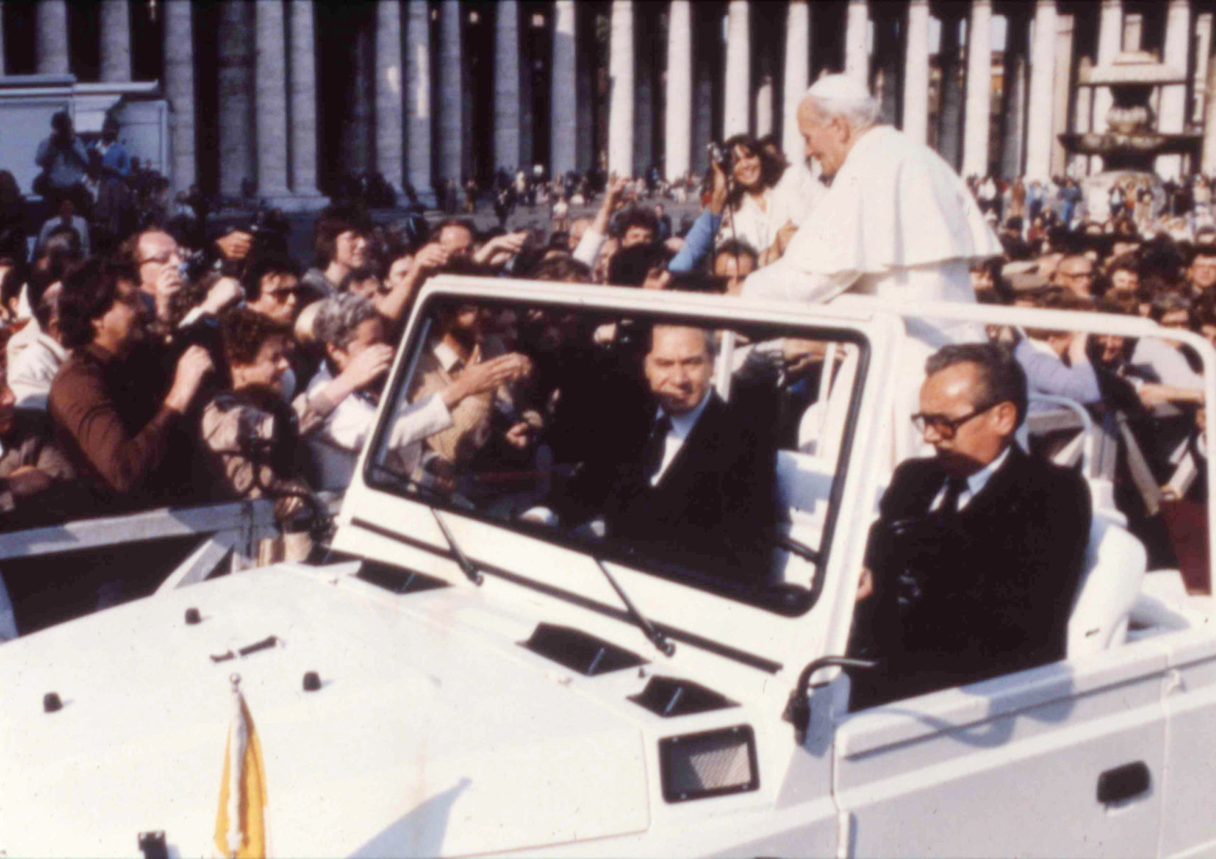 1981: Pope John Paul II assassination attempt